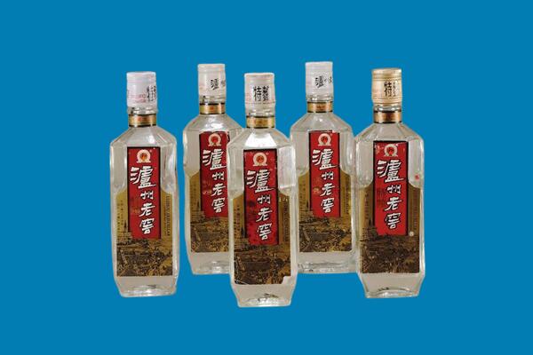 新河县回收老酒